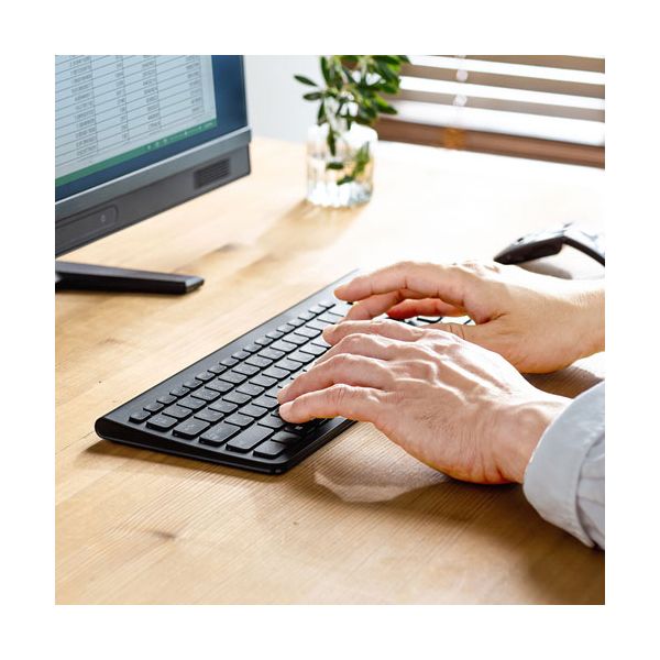 サンワサプライ ワイヤレススリムキーボード ブラック SKB-WL31CBK